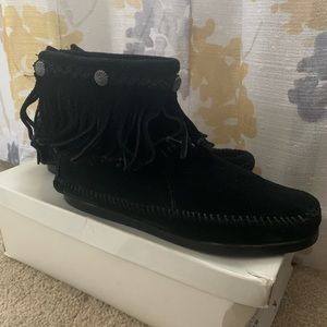 Minnetonka Ankle Moccasin